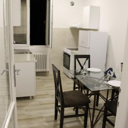 Apartment 51 - Bright, Spacious, Lux 1 Bedroom In The City Center - Stari Grad Belgrade Extérieur photo