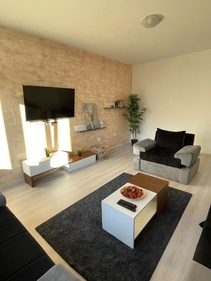 Apartment 51 - Bright, Spacious, Lux 1 Bedroom In The City Center - Stari Grad Belgrade Extérieur photo